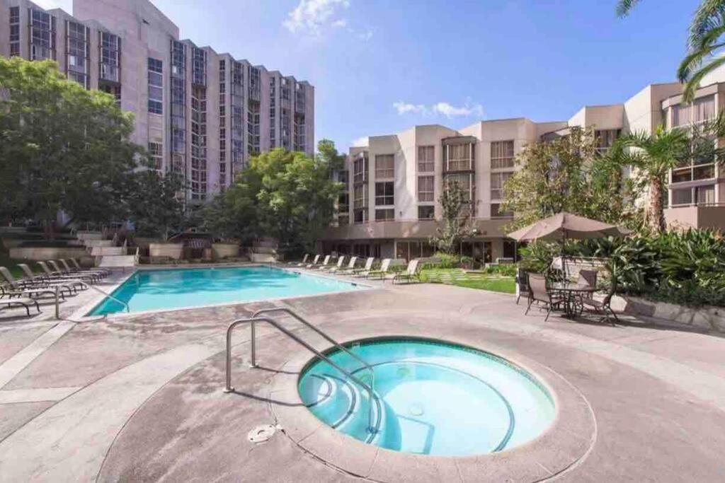 Apartment Big Comfy 2 Bedrooms 2 Baths Unit In Downtown La! Los Angeles