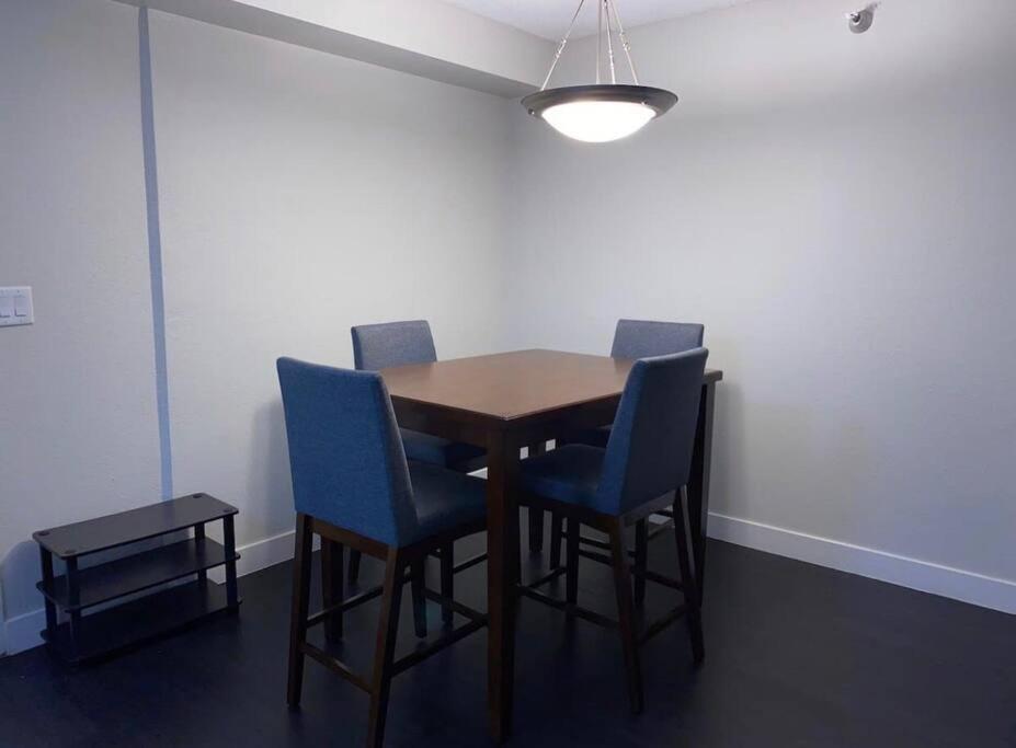 Apartment Big Comfy 2 Bedrooms 2 Baths Unit In Downtown La! *